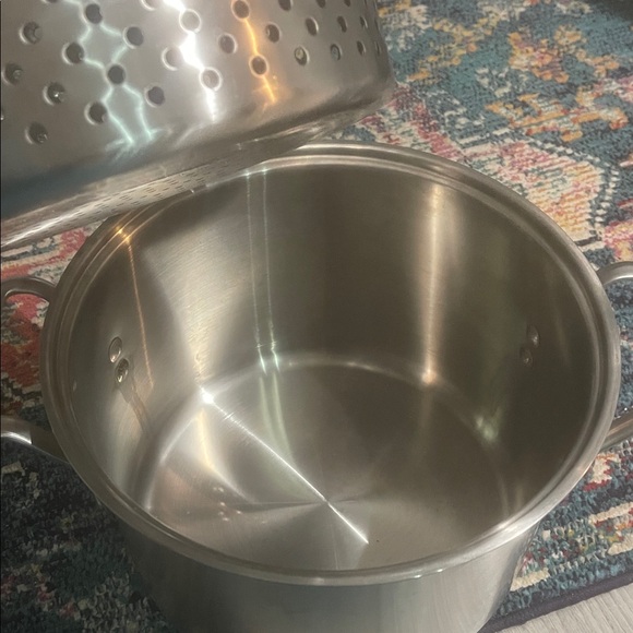 Calphalon Silver Stock Pot with Steamer - Picture 6 of 7